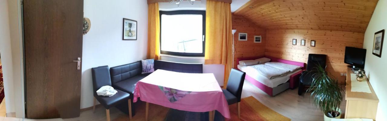 טרינס Ferienwohnung Eppacher מראה חיצוני תמונה